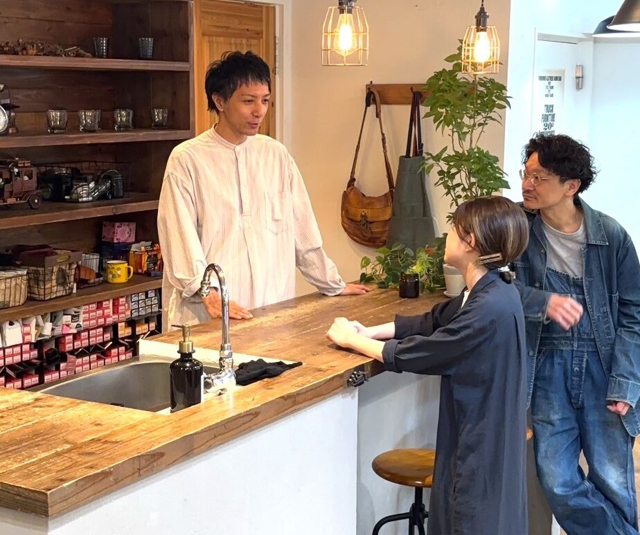 LINE_ALBUM_スタッフ　施術風景_250529_8